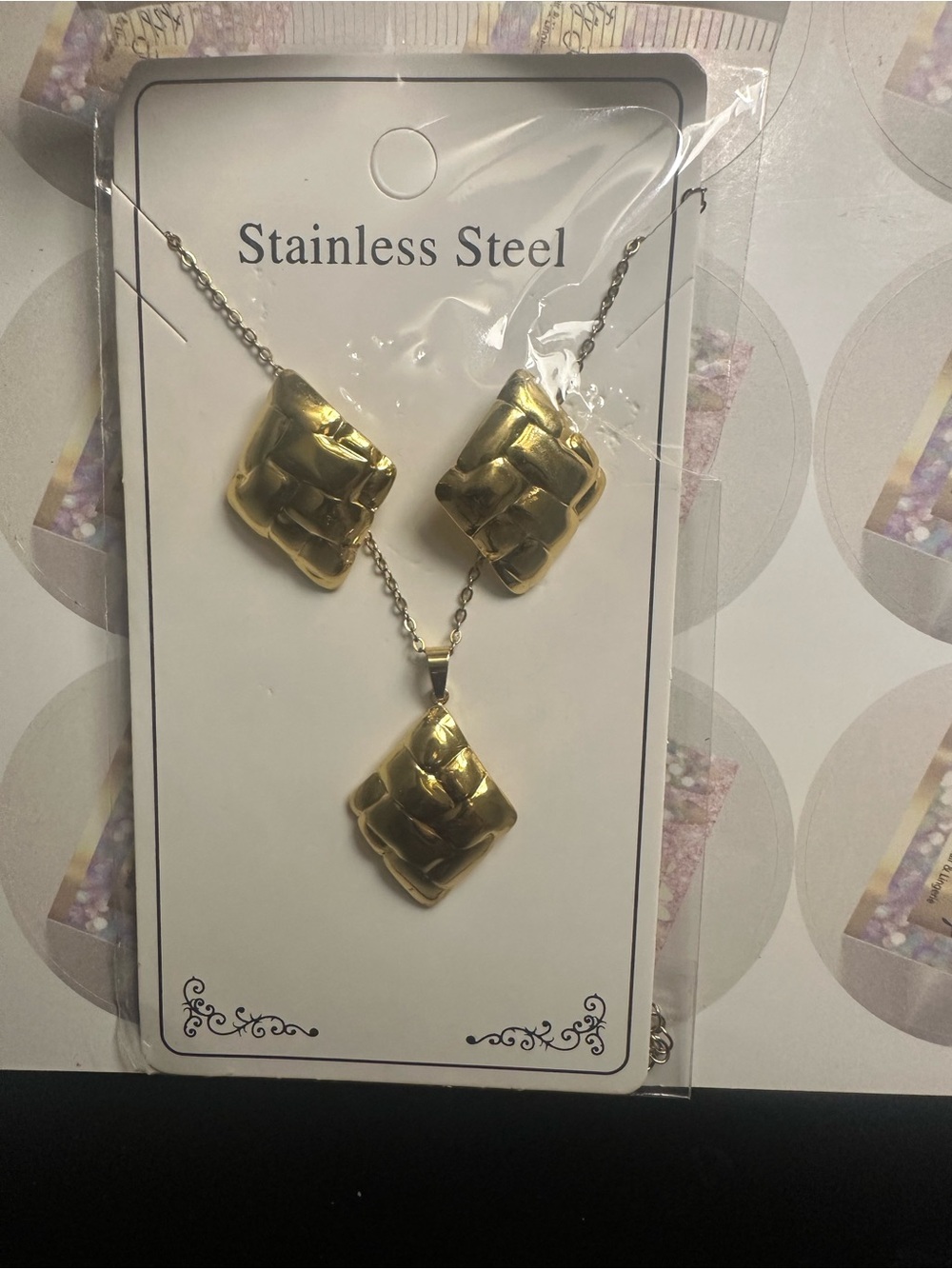 Gold Woven Pendant Necklace & Earrings Set